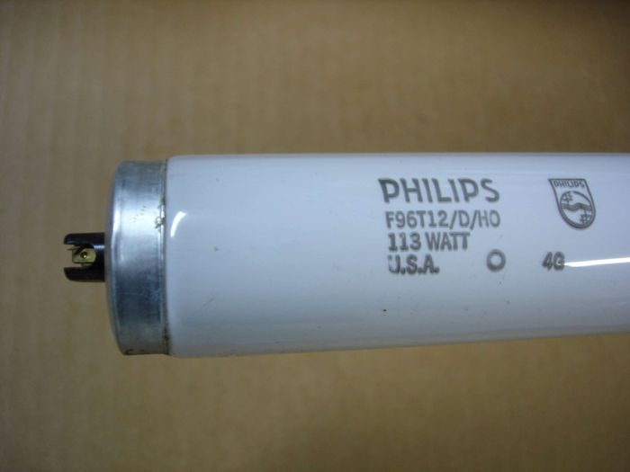 Philips F96T12 HO
Here I have a Philips 113W F96T12 high output daylight fluorescent lamp.

Made in: USA

Manufactured: July 1994

CRI: 79
Keywords: Lamps