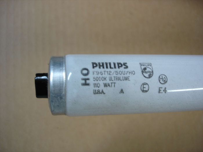 Philips F96T12 HO
Here is a Philips F96T12 5000K Ultralume high output fluorescent lamp.

Made in: USA

Manufactured: May 2004

CRI: 85
Keywords: Lamps