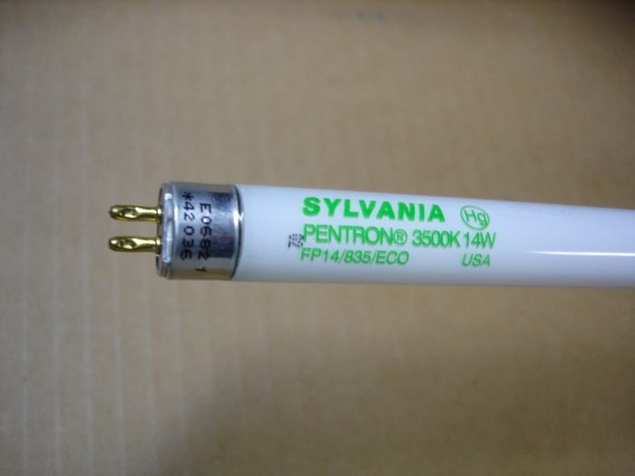 Sylvania 14W Pentron
Here is a Sylvania 14W Pentron fluorescent lamp.

Made in: USA

CRI: 82
Keywords: Lamps