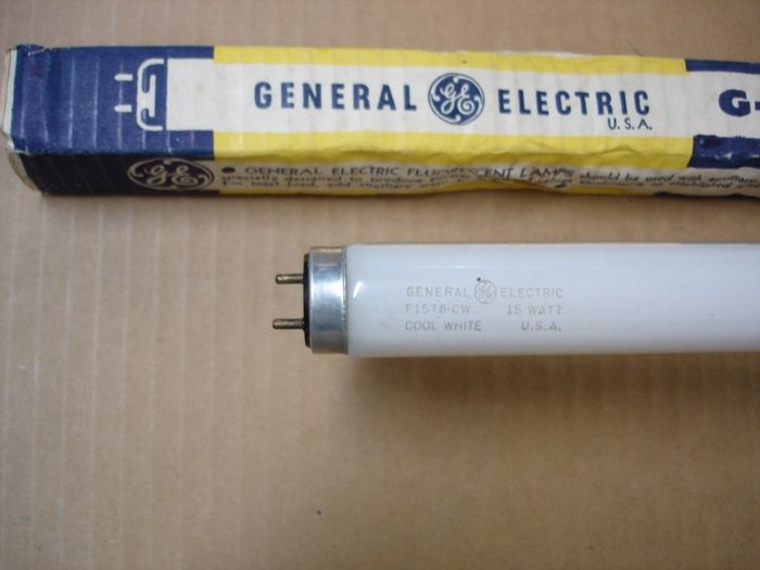 GE F15T8
Here's a nice older NOS General Electric cool white F15T8 with the original sleeve. Thanks to jercar954 for dating it on L-G at 2nd quarter of 1964.

Made in: USA

Manufactured: 2nd qtr. 1964

CRI: 60
Keywords: Lamps