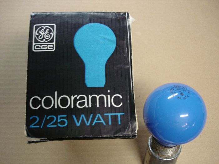 CGE 25W
Here is a NOS pack of CGE 25W blue Coloramic short neck incandescent lamps.

Made in: Canada


Keywords: Lamps