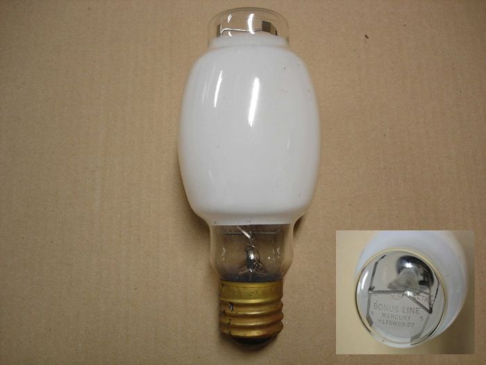 General Electric 175W Mercury
Here's a nice General Electric Bonus Line 175W clear top mercury vapour lamp from the early 60's.

Made in: USA

Manufactured: Date code 8 5   1963?

CRI: 40
Keywords: Lamps