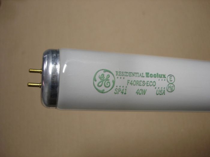 GE F40T12
Here is a GE F40T12 Residential Ecolux cool white fluorescent lamp.

Made in: USA

CRI: 71
Keywords: Lamps