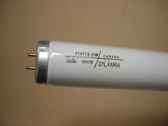 Sylvania F14T12
Here is a Sylvania Canada F14T12 cool white fluorescent lamp.

Made in: Canada

CRI: 60
Keywords: Lamps