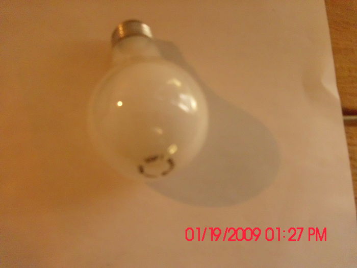 No- name 60w
Made by Sylvania? Was in my bedroom ceiling light when I  moved into my house
Keywords: Lamps