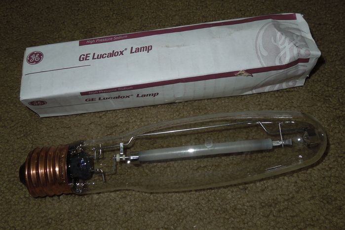 GE Lucalox 200w HPS
Got it from eBay. My first and only GE HID lamp.
Keywords: Lamps