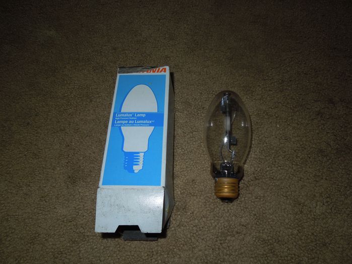 Sylvania Lumalux 35w HPS
My lowest wattage HID lamp.
Keywords: Lamps