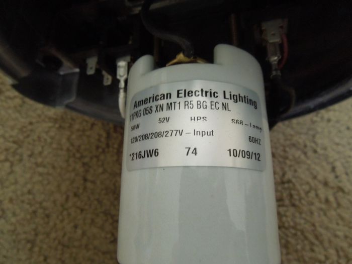 AEL 11PKG 50 HPS NEMA
Label. Made less than 2 weeks ago.
Keywords: American_Streetlights