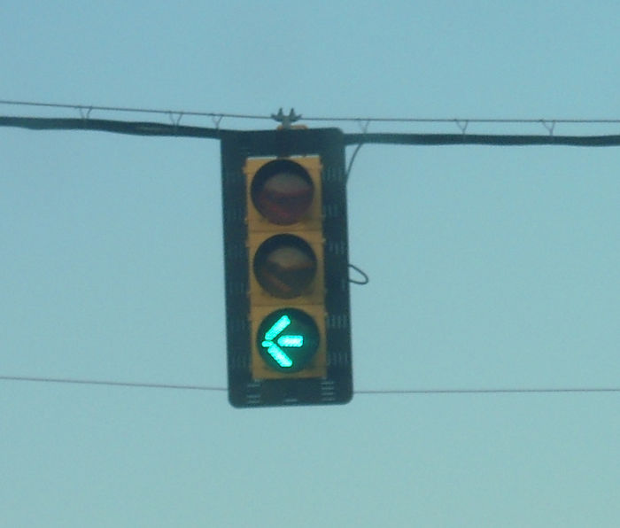 Partially burned out GREEN LED module.
This needs to be fixed.
Keywords: Traffic_Lights