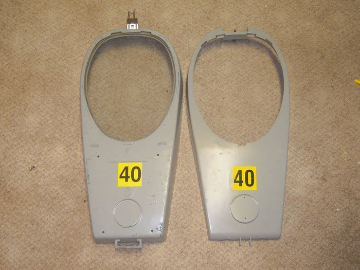 M-400 R3 and AE 125 Doors compared.
They are the same size about, same looking, refractor hole is the same shape and all. VERY similar.
Keywords: American_Streetlights