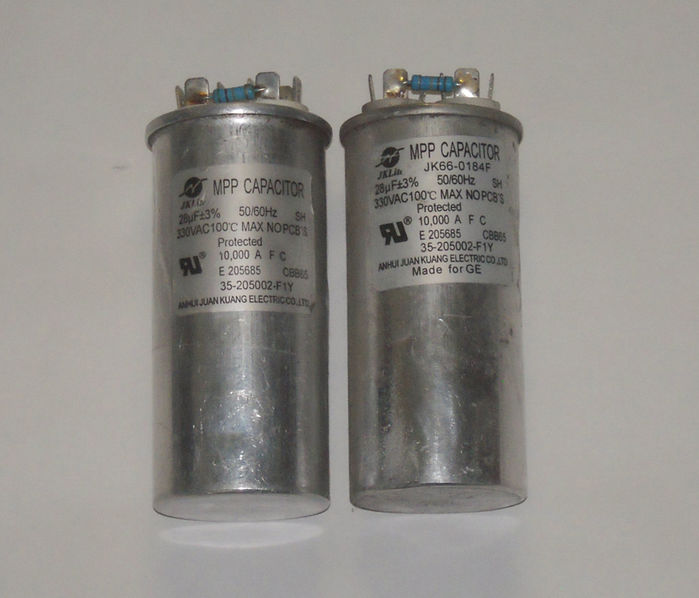 My two GE M-250R2 capacitors.
Here are the new capacitors, you can see the brand and all that. And on the second you can see it says "Made for GE" on the bottom.

The cap on the left was the one I found from the busted M-250r2 on the ground about 2 years ago? And the Cap on the right is the one I found with the ballast-less GE M-250r2 that I found on the ground not long ago.
Keywords: Gear