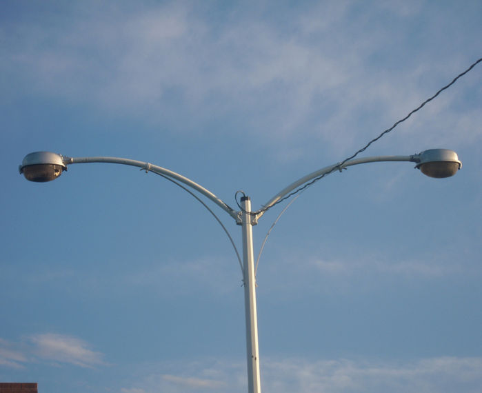 More clamshells!
What model are these? They look.. Westinghouse-ish...
Keywords: American_Streetlights