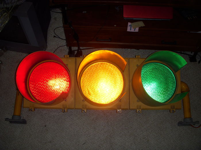 Good old Incandescent.
Here is my Indicator Controls Corp traffic signal converted to incandescent!

It looks nice with incandescent, I hope the lamps last long enough.

What do you guys think? And so you guys know this is my traffic signal from before, this is NOT a new one.
Keywords: Traffic_Lights