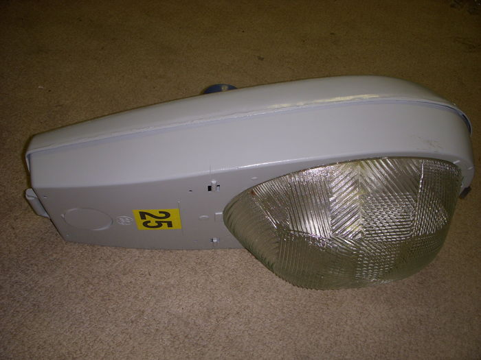 "NOS" 250 watt HPS M-400 R3
Here is the light all together. Looks great. I am glad I found this! And thanks for pointing them out!

I will light this thing up soon.
Keywords: American_Streetlights