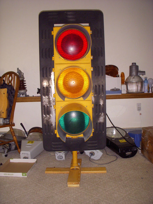 My McCain Traffic signal mounted up! With backplate.
Here it is mounted, I made a little mount for it, does it look nice? I think it's a bit crooked but I dunno how to make this not crooked because it's very heaavy.

I got the backplate from a busted traffic signal that someone gave me yesterday, the backplate used to be the backplate of a Durasig polycarb signal, the middle section was busted so it wasn't usable.

How does this look? You can see some streetlights and the NEMA from Jace in the background. xD
Keywords: Traffic_Lights