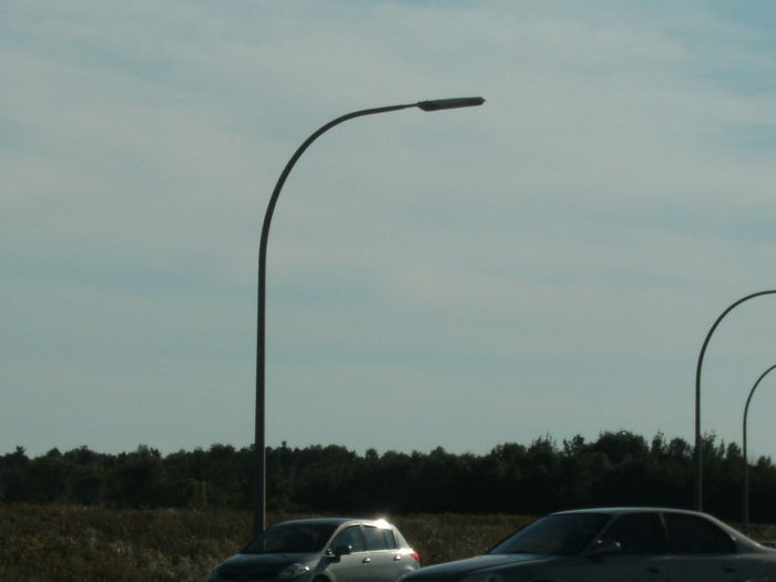 Philips SRS
Some Philips SRS on the highway 10. This picture was taken 2-3 years ago, now these lamp are in danger. Most of them being replaced
Keywords: American_Streetlights