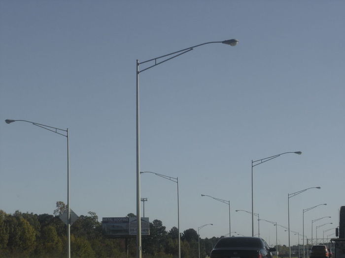 More Truss Arms in Shreveport...Part of an 18 Mile Stretch of Lights
Shreveport,Louisiana...lots of Truss Arms along Interstate...these Lights Cover Nearly a 20 Mile Stretch..man thats alot to maintain.
Keywords: American_Streetlighting