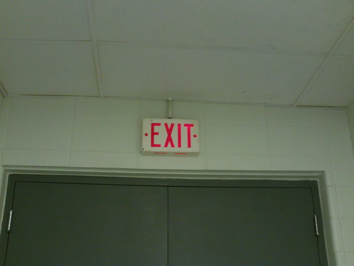 Another EXIT!
I can't figure out how those two English exit signs made their way to my school XD
Keywords: Indoor_Fixtures