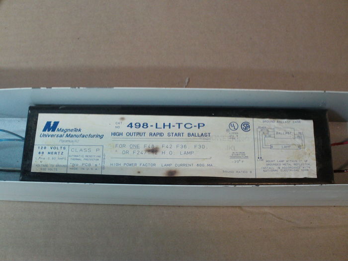 Magnetek Universal Manufacturing 498-LH-TC-P rapid start ballast
Here's a nice single lamp HO ballast that's in a single lamp 4' high output striplight I also have.
Keywords: Gear