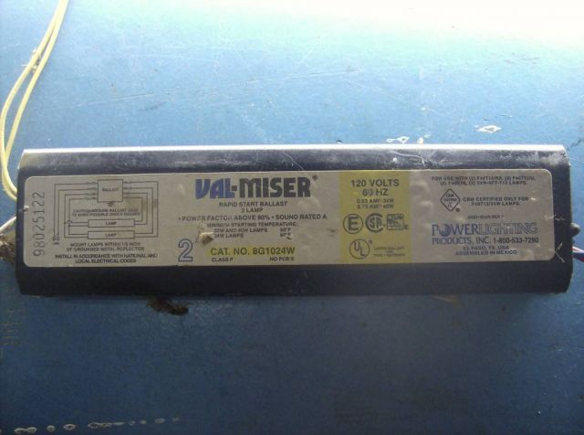 Val-Miser 2XF40T12 ballast
Found in a dumpster. The fixture was awfully rusty, therefore useless, so I just grabbed the ballast.
Keywords: Gear