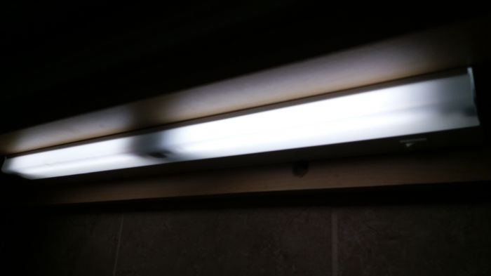 T5 F8 2 lamp undercabinet fluorescent lights in my kitchen (lit)
Just to show how they're lit.
Keywords: Lit_Lighting