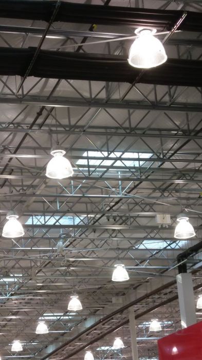 Pulse Start Metal Halide High Bays
This is at a Costco. I'm thinking they're 320w, and they're using T15 shaped bulbs.
Keywords: Lit_Lighting