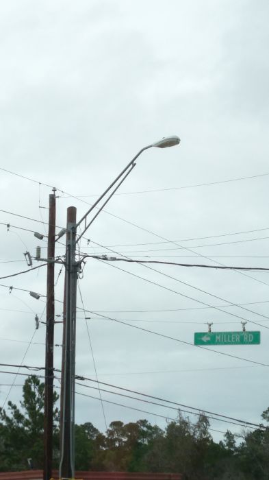 Cooper OVY 250w HPS streetlight (GONE)
In a intersection of Miller Rd. and FM 2978.
Keywords: American_Streetlights