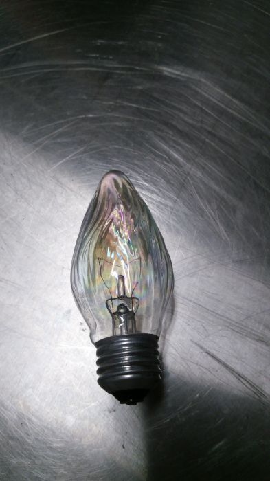 GE 25w incandescent
Also found in the stash of light bulbs.
Keywords: Lamps