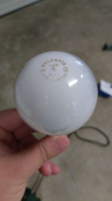 Old Sylvania 60w incandescent lamp
Found this from the stash of light bulbs.
Keywords: Lamps