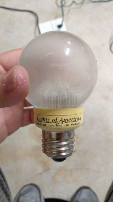 LOA 1.5w LED bulb
This one has EOL LEDs in it.
Keywords: Lamps