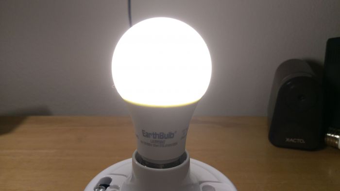 Earthbulb 9w (60w equivalent) daylight LED bulb (lit)
There it is being lit, it gives out a natural daylight color.
Keywords: Lit_Lighting