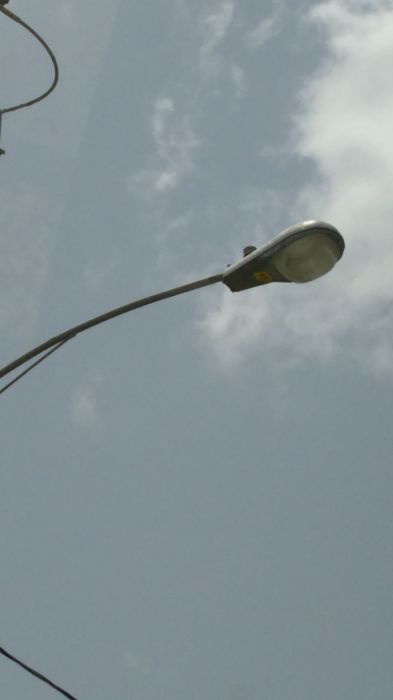 Another AEL 115 150w HPS streetlight
At a small intersection.
Keywords: American_Streetlights