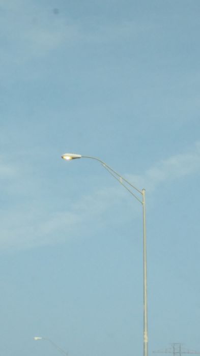 Dayburning GE M400R2 FCO version HPS streetlight
At the Grandparkway (TX Hwy 99)
Keywords: American_Streetlights