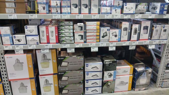 Lowe's now has Lithonia fixtures
Yep, no more Utilitech, and All Pro fixtures. They went to Lithonia fixtures. Did this happened to your local Lowe's store?
Keywords: Misc_Fixtures