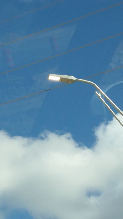 Dayburning AEL Autobahn ATB0 130w LED streetlight
Dayburning near an intersection.
Keywords: Lit_Lighting