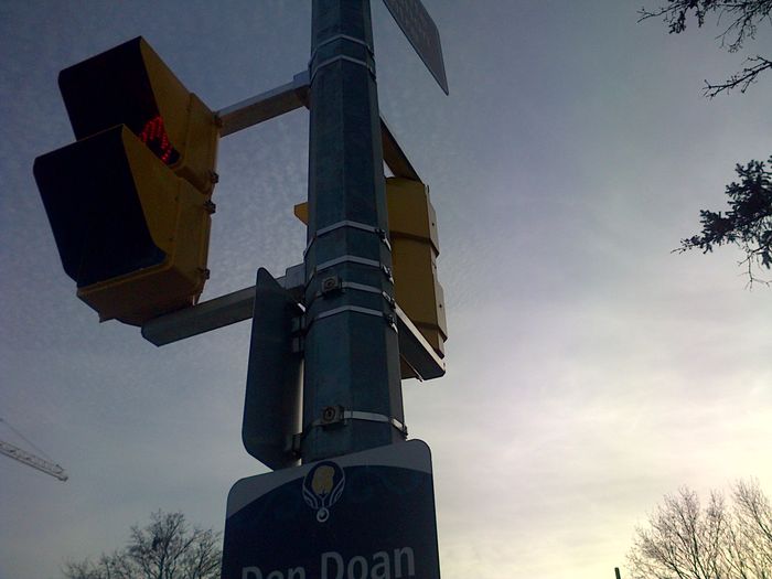 A little more modern looking 
These New Fortran deep box signals have been installed all over the place recently with rectangle bars instead of pipes. 
Keywords: Traffic_Lights