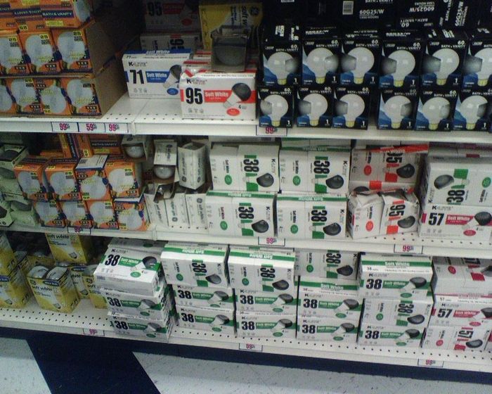 Bulb aisle at 99 Cents Only!
Variety of bulbs including GE, K-Lite, Feit and Philips. There are some GE 60w soft whites in the B/W single sleeves. NO CFL junk here!
Keywords: Lamps