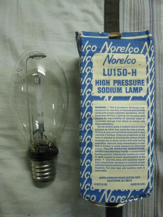 Norelco HPS
This is the bulb that came with my Norelco HPS area light. It is very different because it runs on a 175watt MV ballast.
Keywords: Lamps