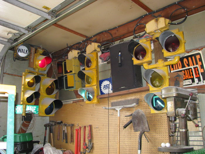 Jay's east wall
Jay, a traffic signal collector hosts the meet and these are some of the signals in his shop collection.
Keywords: Traffic_Lights