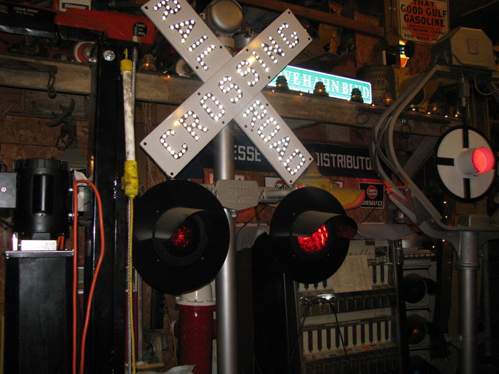 One of Dave's railroad crossing signals
Keywords: Traffic_Lights
