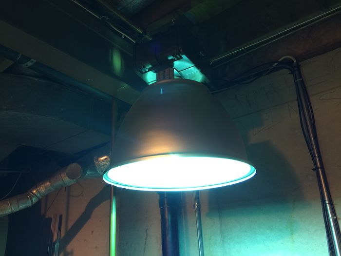 Thomas&Betts 1997 Metal Halide 400w 
Indoor warehouse light / got this lamp at a restore  
Keywords: Indoor_Fixtures