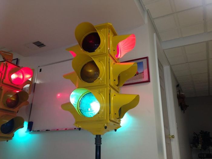 Crouse Hinds Type D
Keywords: Traffic_Lights