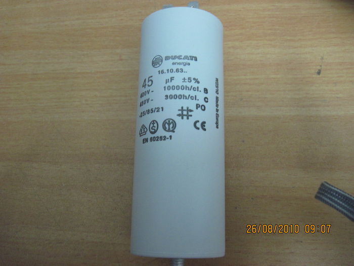 A power correction capacitor of the storage of Carmel hospital, that i don't know if it is related to lighting
Since it is 400V/450V 3PH, i don't know for which application it is designed.
Keywords: Gear