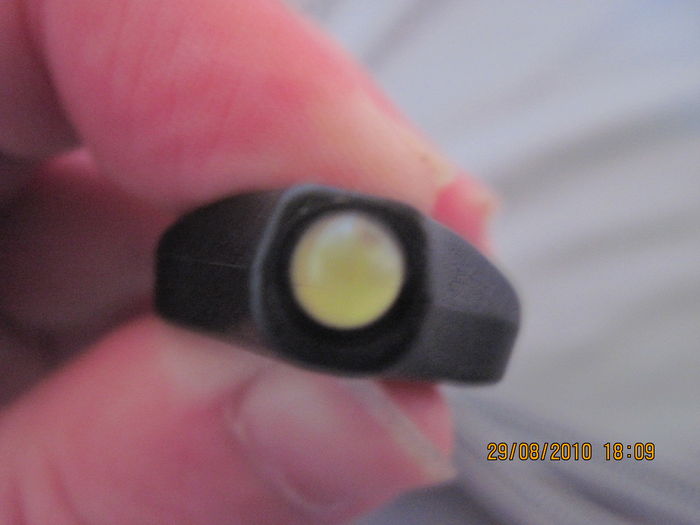 The white LED of my LRI Photon Freedom Micro microlight
There is nothing special about the LED: InGaN blue die with the usuall sapphire substratum, which consist of two wires connected and a yellow YAG phosphor to convert the blue light into a white light.
Keywords: Lamps