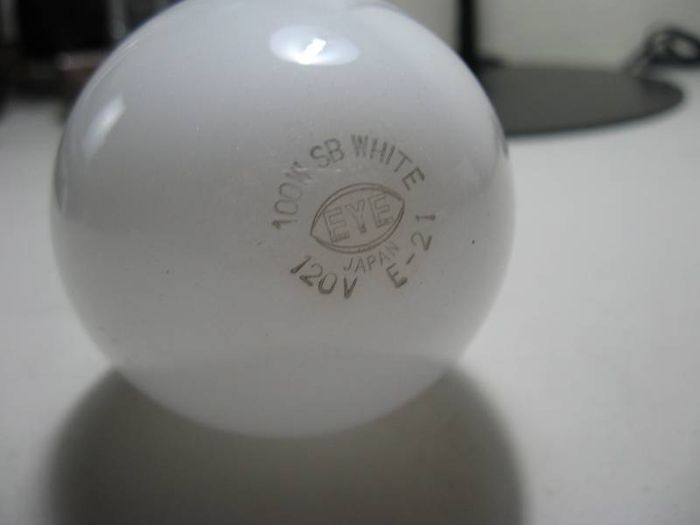 EYE 100 watt Self Ballasted Mercury Vapor Etch
Information on the EYE Self Ballasted Mercury Vapor Lamp
Keywords: Lamps