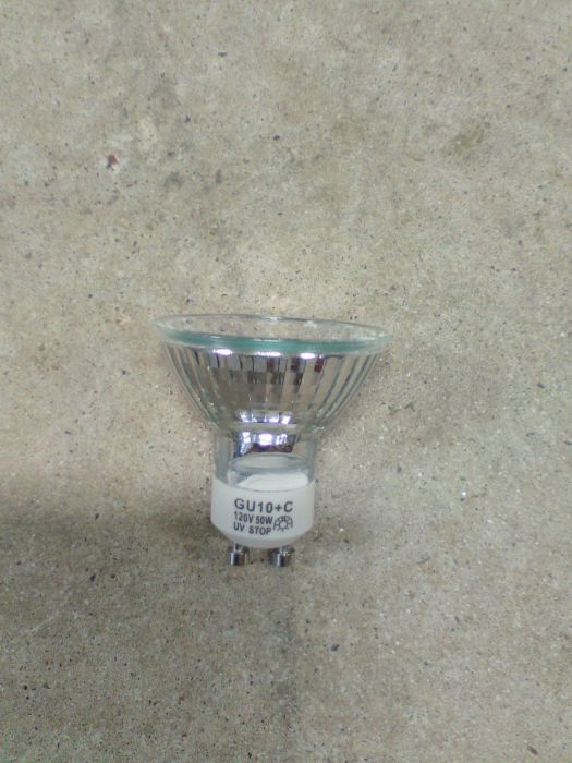 Unknown GU10 base Halogen lamp
This was originally in a downlighter, intil it got replaced by a GU10 LED lamp in my house. Which I believe, and it ended up in the stash of bulbs in the garage.
Keywords: Lamps