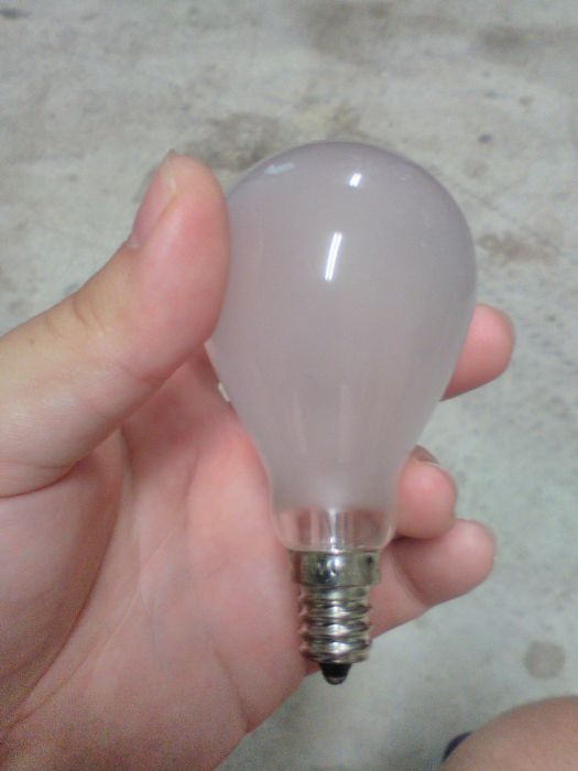 Unknown 40w I believe? Incandescent lamp
Also found in the stash of lamps
Keywords: Lamps