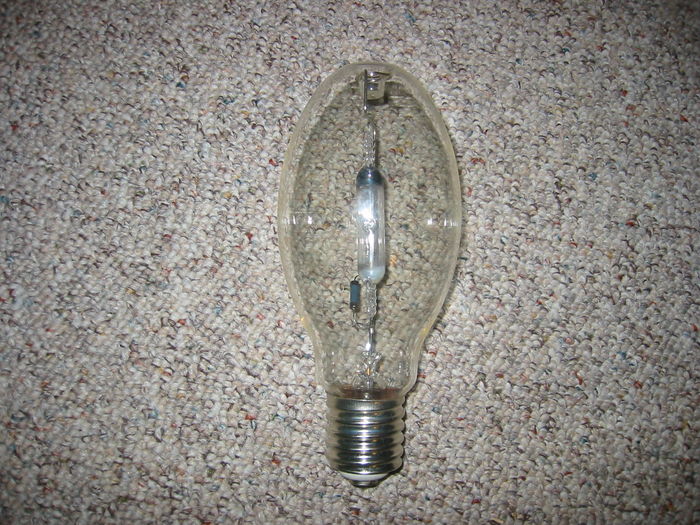 !75 watt mv lamp
Do not know who made this.
Keywords: Gear