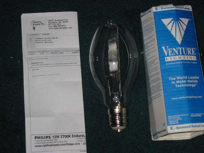 Cool
Cool white HPS to MH retro fit lamp from VENTURE  BU CL ED28 250 watt !!! now the 325 I'm waiting for can be both HPS and MH...Heheheheeheheeee.
Keywords: Miscellaneous
