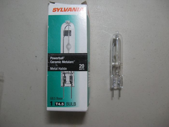 Sylvania Powerball Ceramic Metalarc 20 watt metal halide
My smallest HID lamp so far. 

I am looking for a ballast or circuit that will operate this from a 12 volt DC supply
Keywords: Lamps